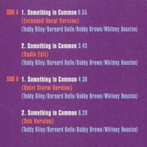 画像2: WHITNEY HOUSTON & BOBBY BROWN / SOMETHING IN COMMON (英原盤/4VER) [◎中古レア盤◎お宝！ジャケ付原盤！90's名曲！] (2)