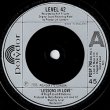 画像3: LEVEL 42 / LESSONS IN LOVE (7インチ) [◎中古レア盤◎お宝！英国版ジャケ7"！お洒落ダンクラ！] (3)